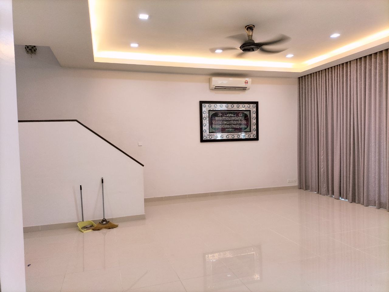 Double Storey Superlink Pentas 2, Alam Impian - photo 2