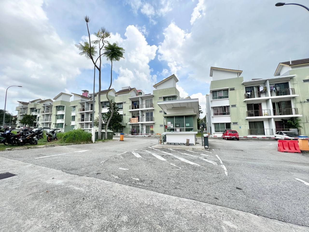 Anggerik Court Apartment, Putra Nilai