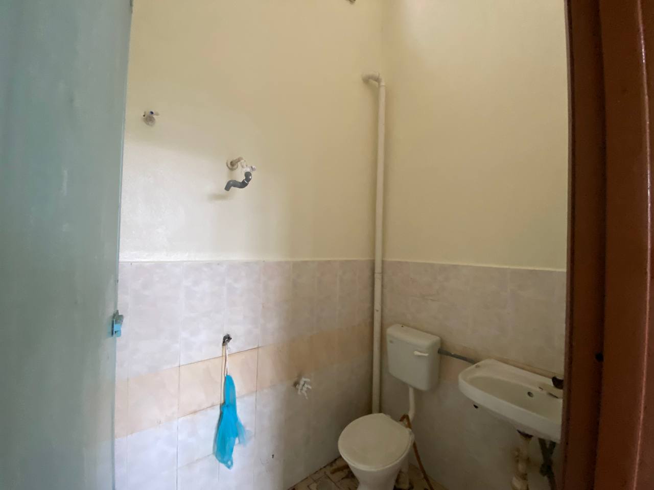 Single Storey Terrace Taman Cempaka Senawang - photo 3