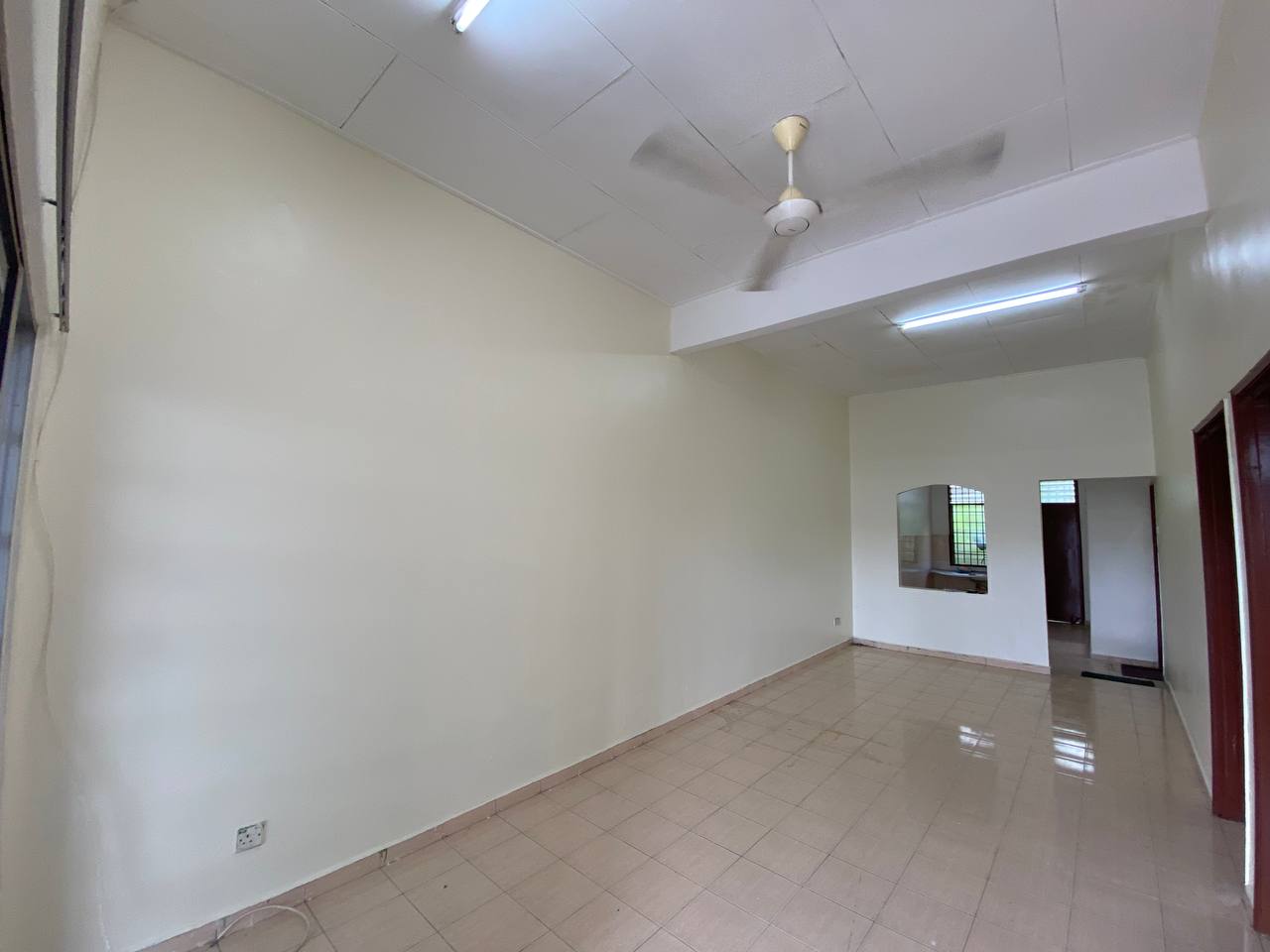 Single Storey Terrace Taman Cempaka Senawang - photo 5