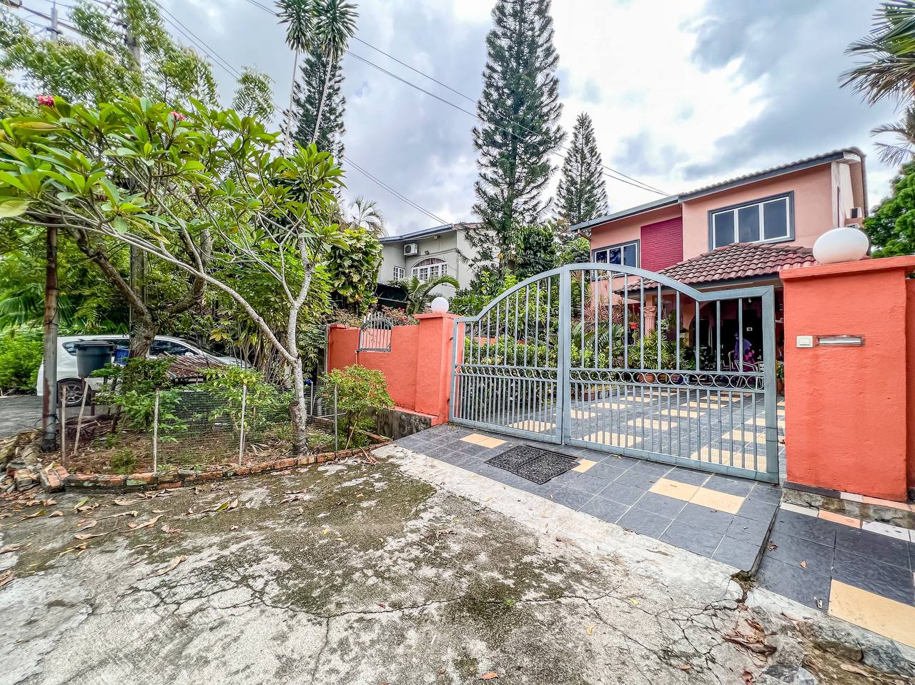 Bungalow Double Storey, Taman Sri Kajang, Kajang - photo 2