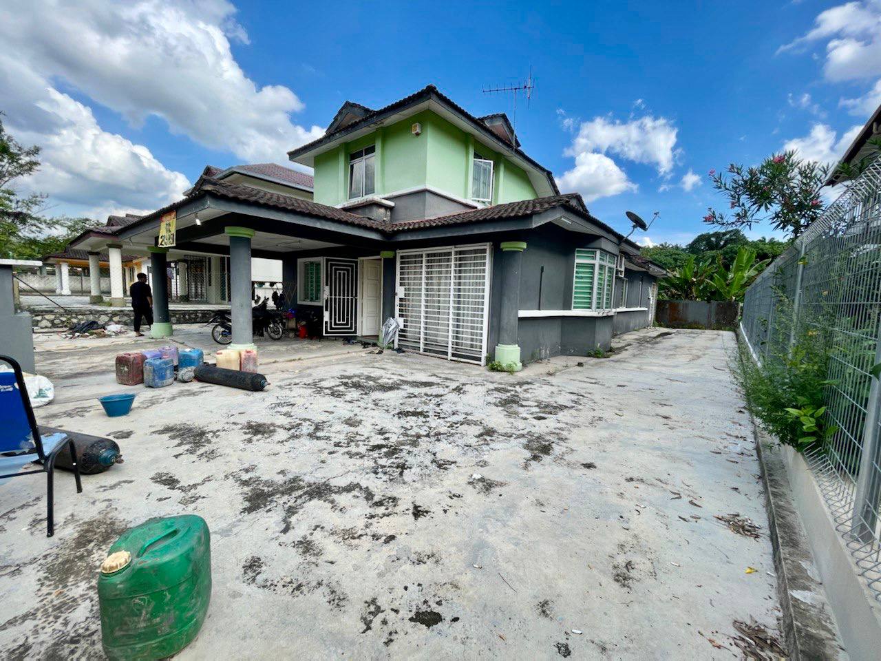 Double Storey Bungalow Taman Tasik Semenyih,