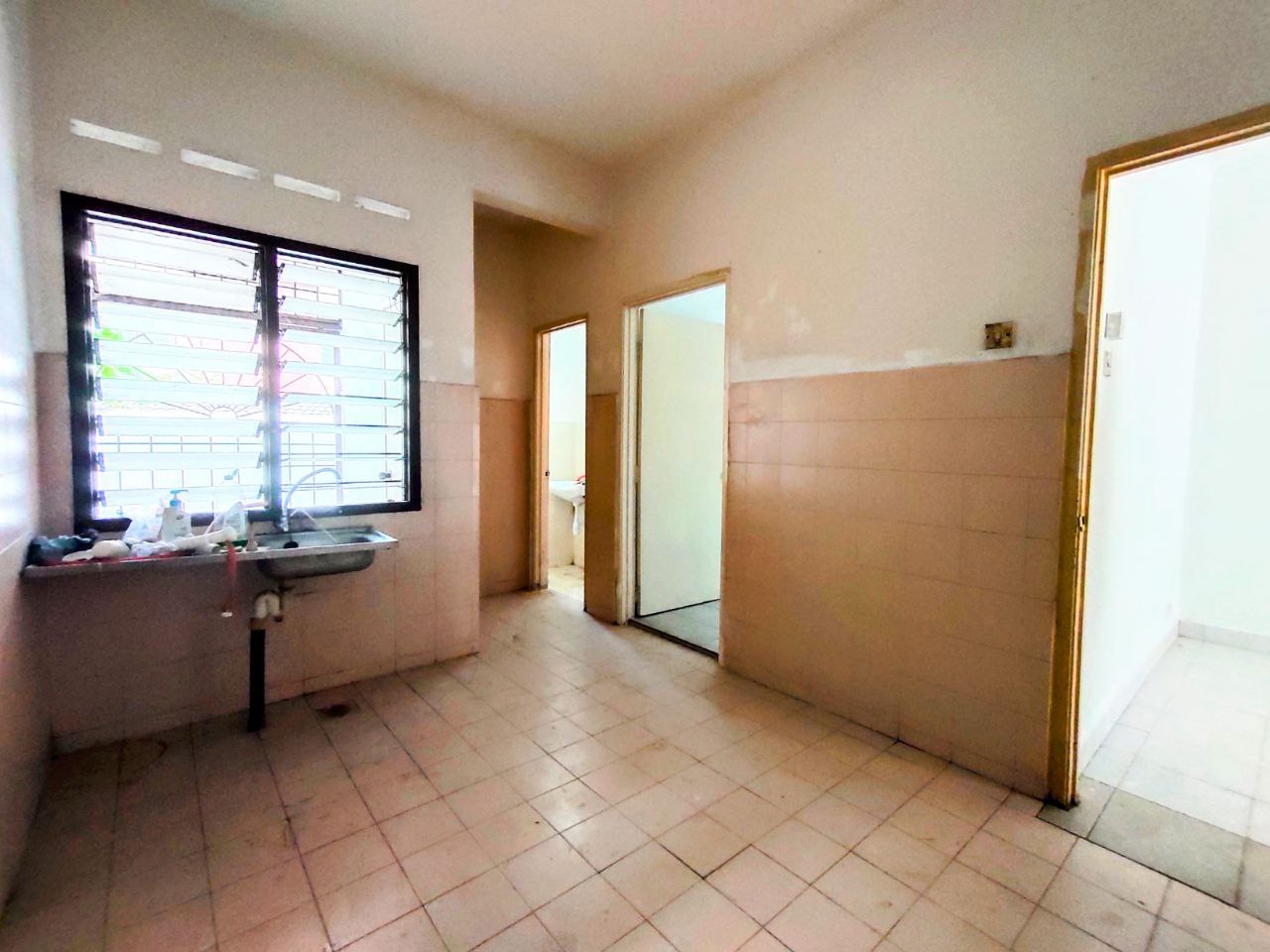 Double Storey Terrace Taman Tasik Jaya Seremban - photo 8
