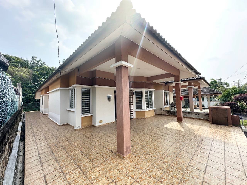 Rumah Semi-D 1 Tingkat di Taman Desa Villa Murni, Salak Tinggi