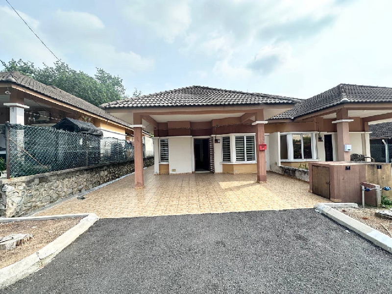 Rumah Semi-D 1 Tingkat di Taman Desa Villa Murni, Salak Tinggi - photo 2