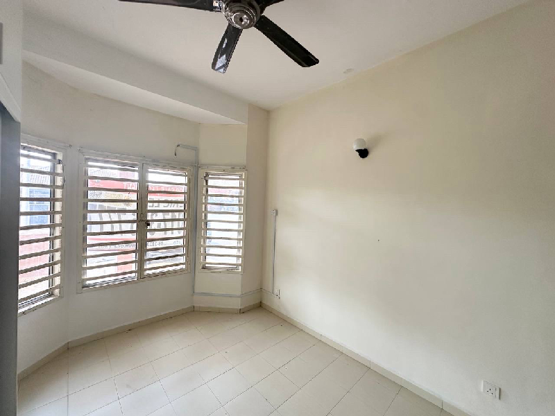 Rumah Semi-D 1 Tingkat di Taman Desa Villa Murni, Salak Tinggi - photo 8