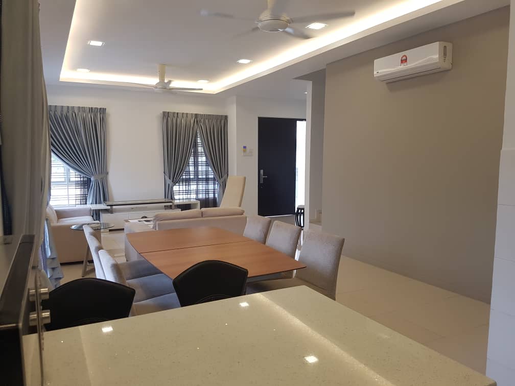2 Storey Terrace Renovated Corner Lot Fairfield, - photo 3