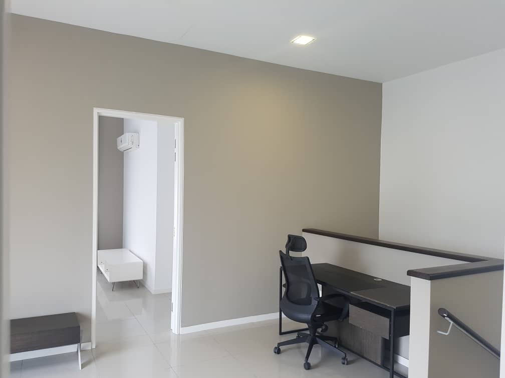 2 Storey Terrace Renovated Corner Lot Fairfield, - photo 7