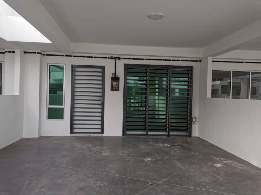 2 Storey Tiara Sendayan,Bandar Sri Sendayan,N9 - photo 2