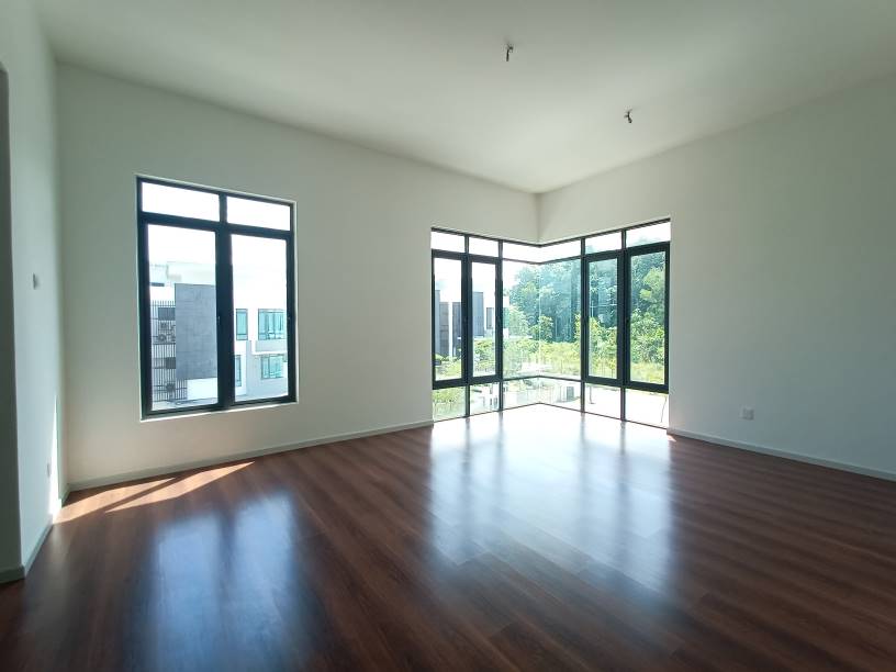 Bungalow 3 Storey at Lambaian Residencence Bangi - photo 2