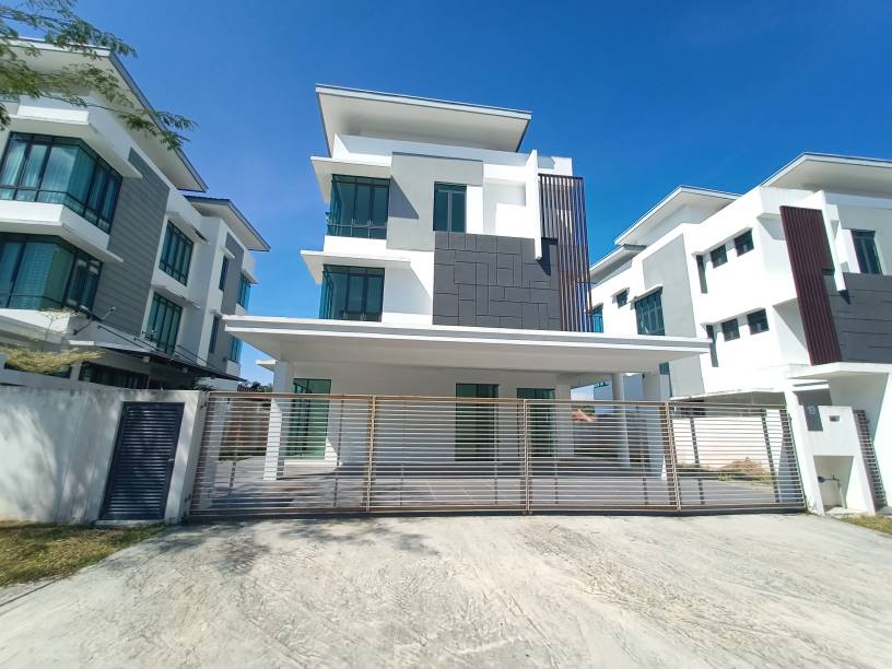 Bungalow 3 Storey at Lambaian Residencence Bangi - photo 7