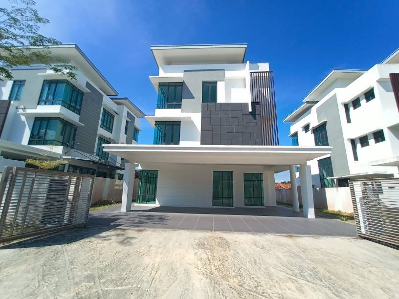 Bungalow 3 Storey at Lambaian Residencence Bangi - photo 8