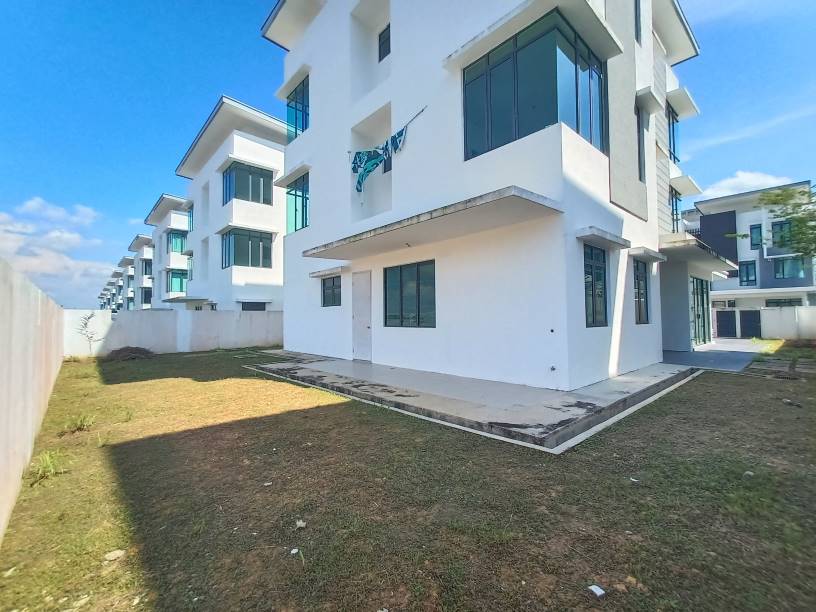 Bungalow 3 Storey at Lambaian Residencence Bangi - photo 10