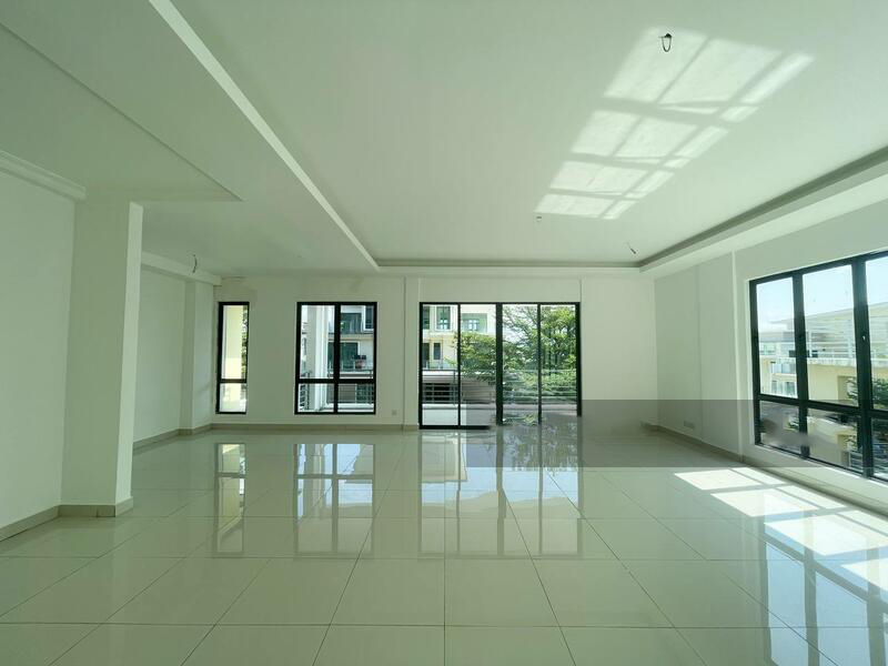 3 Storey Semi D, Taman Vista Hill, Bandar Mahkota - photo 6