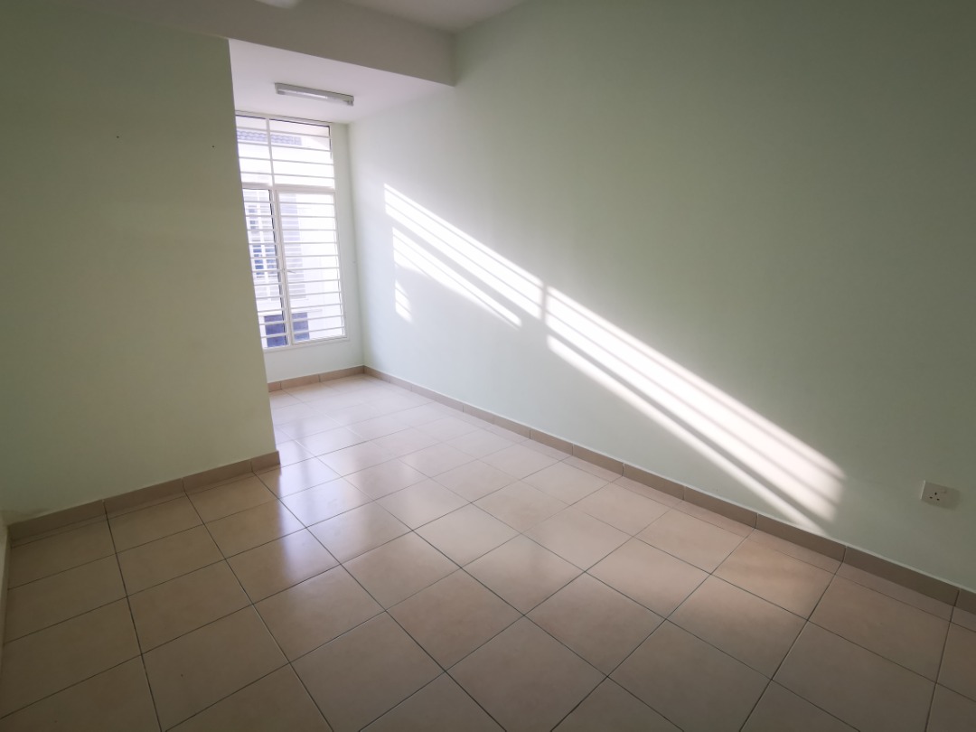 2 Storey Terrace Bangi Avenue FREEHOLD - photo 3
