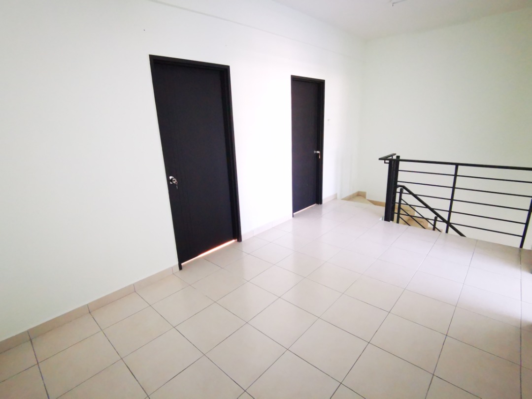 2 Storey Terrace Bangi Avenue FREEHOLD - photo 4