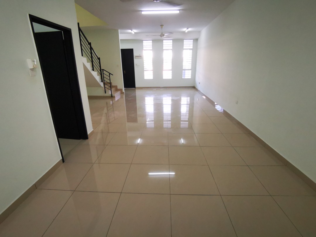 2 Storey Terrace Bangi Avenue FREEHOLD - photo 5