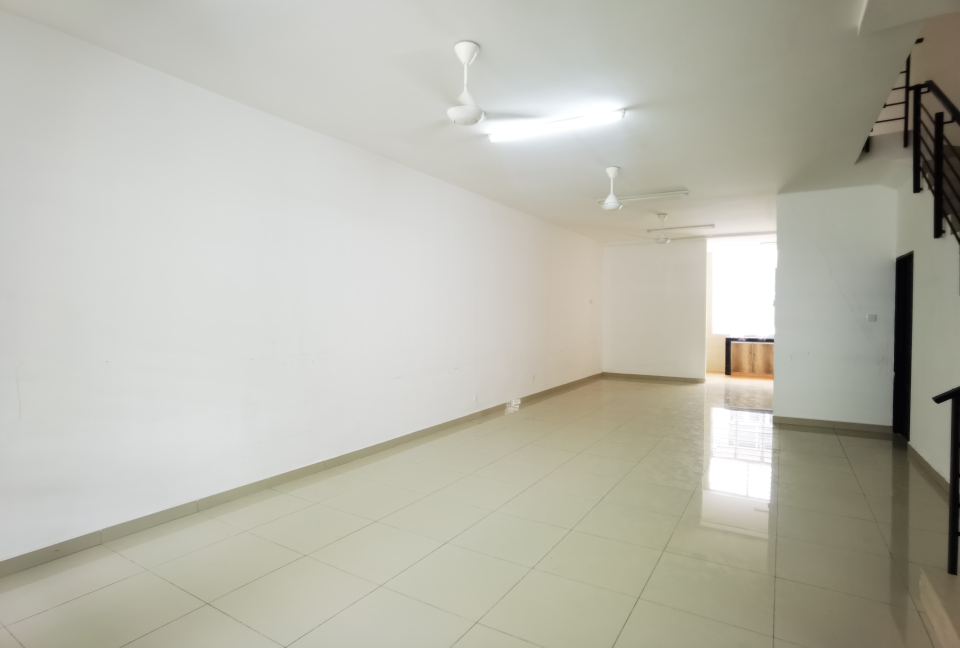 2 Storey Terrace Bangi Avenue FREEHOLD - photo 6