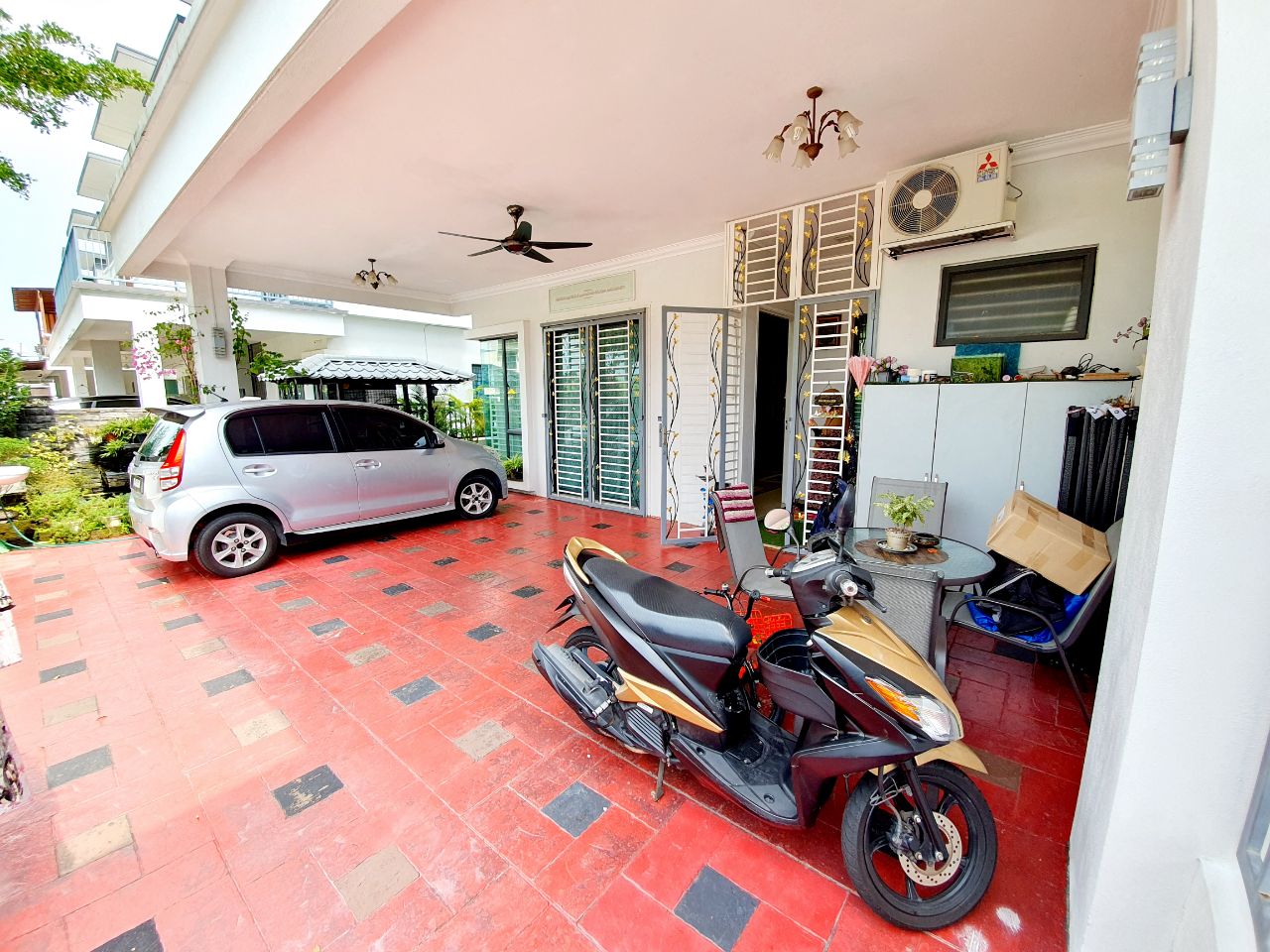 3 Storey Semi D House, Taman Seri Mutiara Seksyen8 - photo 11