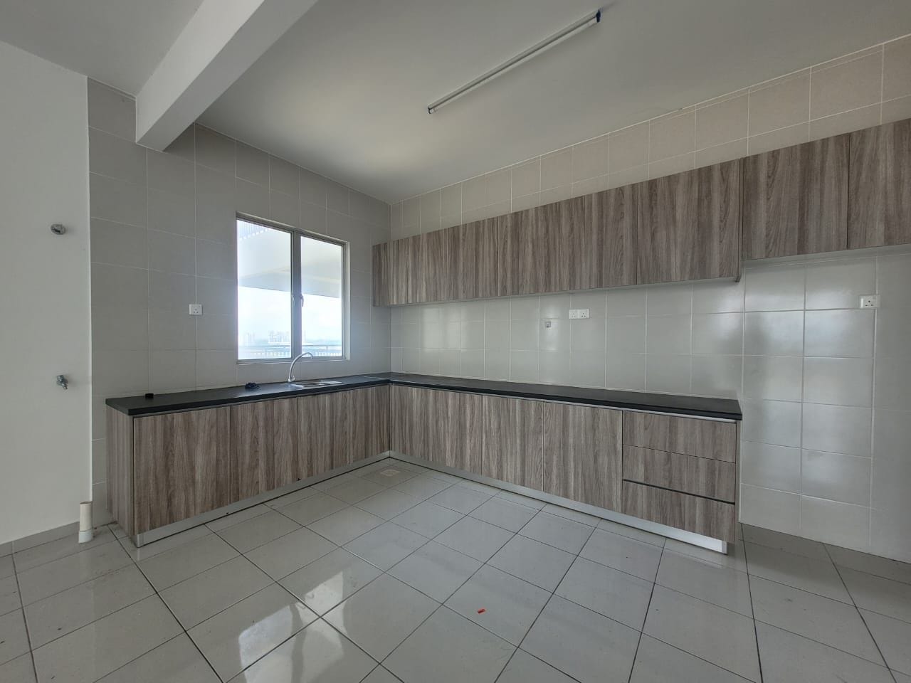 Corner Unit Residensi Adelia Bangi Avenue - photo 4