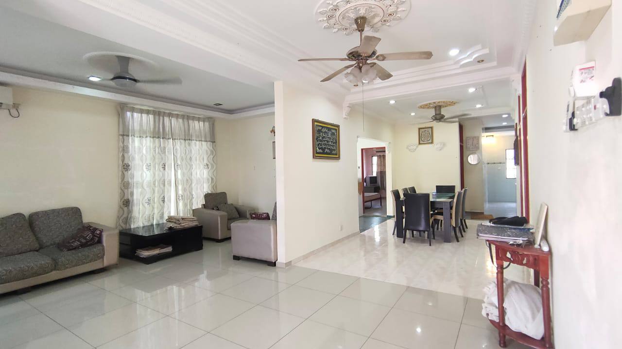 Teres Setingkat Corner Lot Taman Semenyih Indah - photo 3