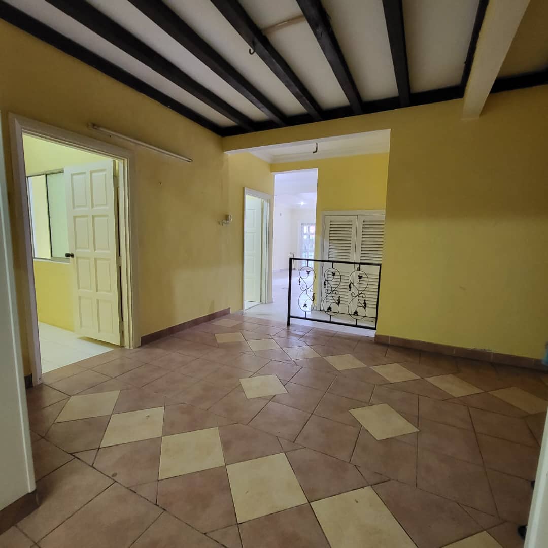 Near MRT 2 Storey Bandar Tun Hussein Onn Cheras - photo 10