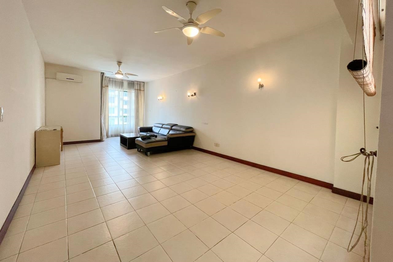 CORNER Sri Acapella Service Apartment - photo 3