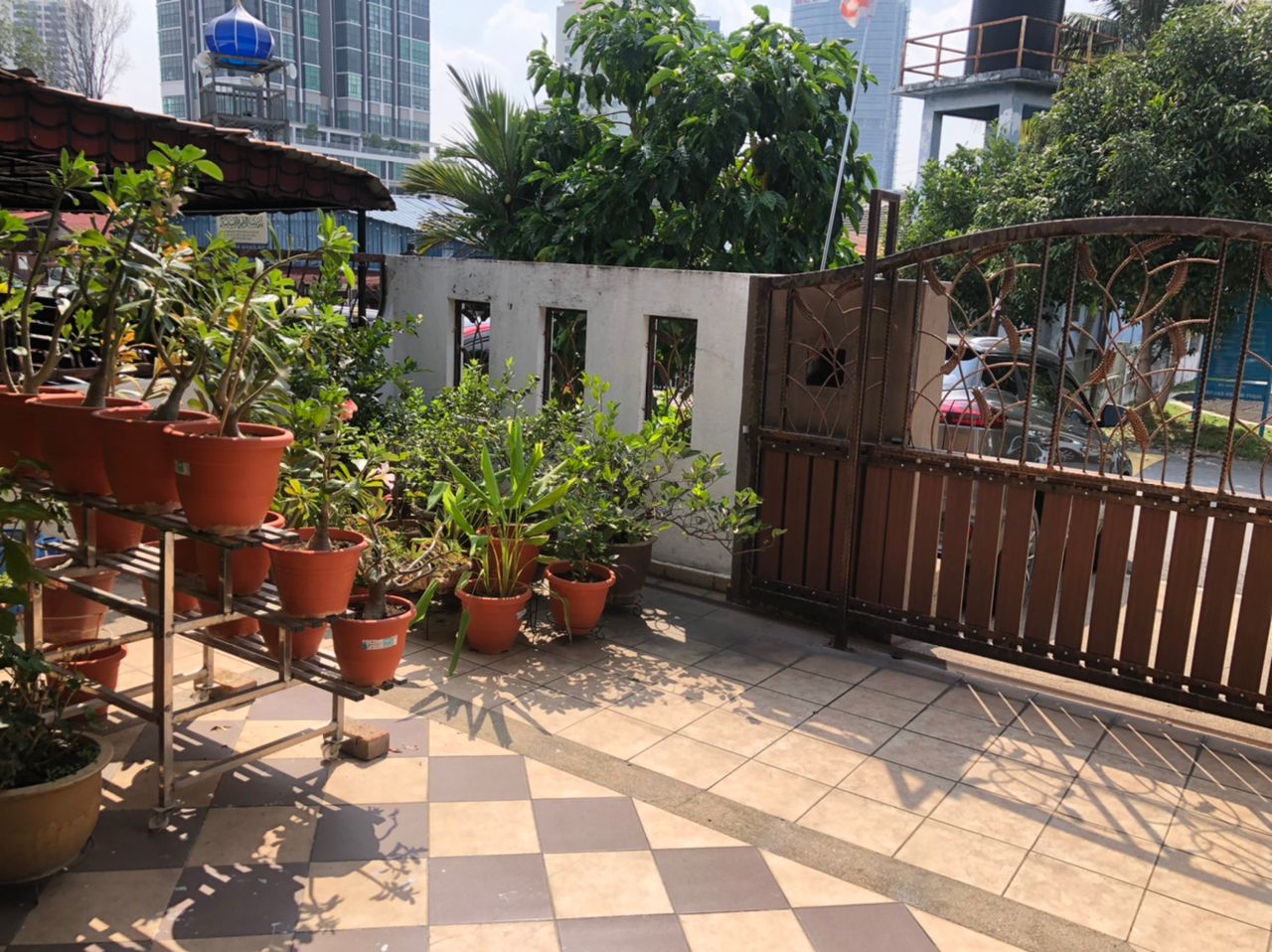 FULLY EXTENDED Single Storey Terrace Taman Kelana - photo 2