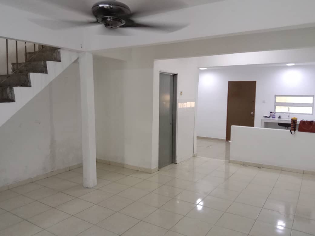 2 Storey Seksyen 2, Bandar Rinching, Semenyih - photo 2