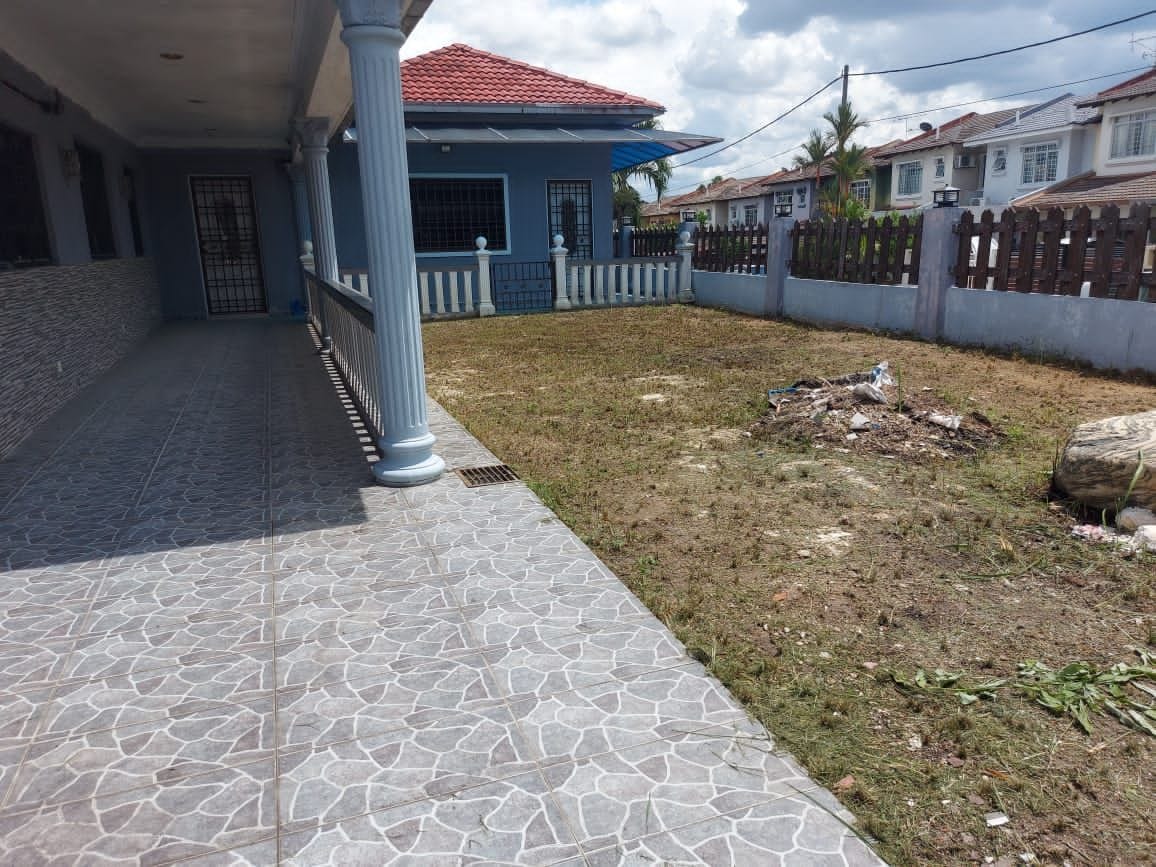 Corner Lot Renovated 2Storey Saujana Impian - photo 4
