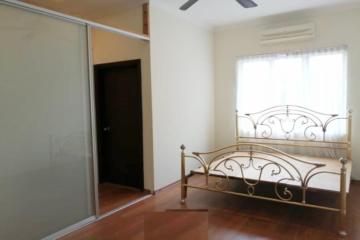 CORNER Semi Detached 3 Storey House Beverly Height - photo 7