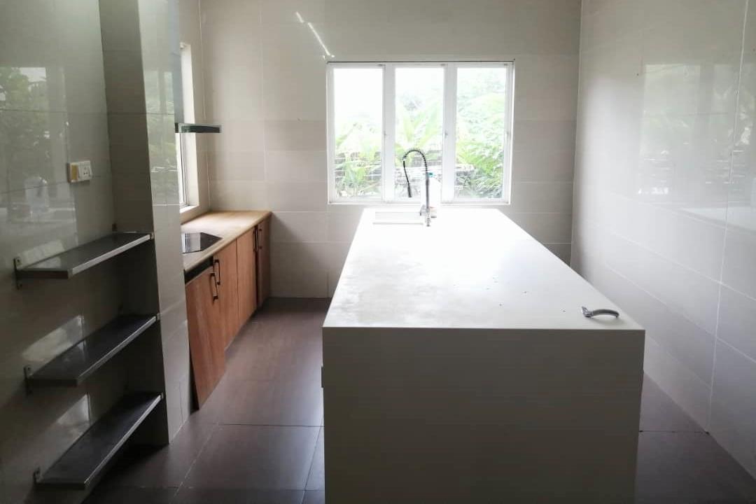 CORNER Semi Detached 3 Storey House Beverly Height - photo 12