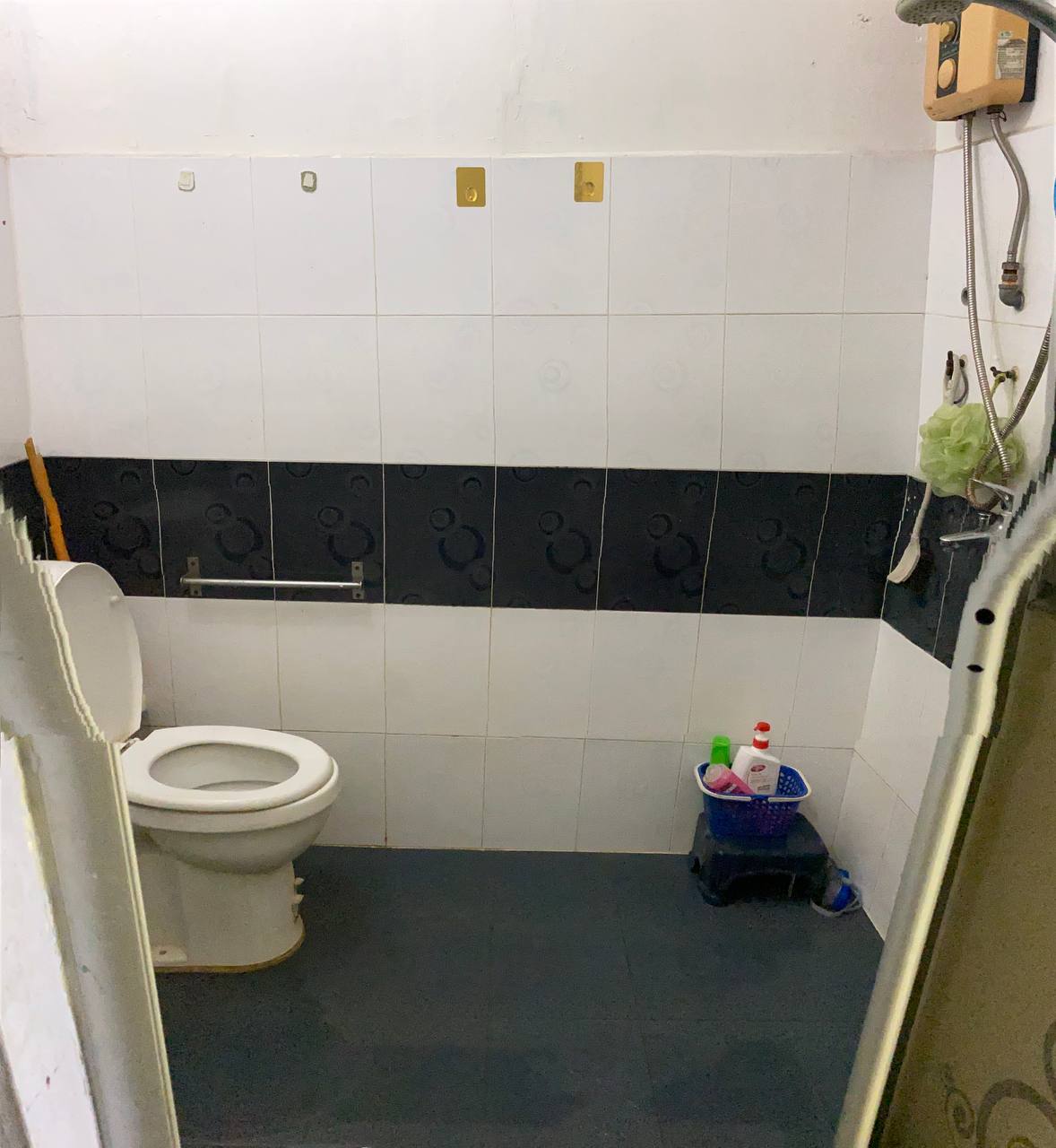 Facing open 2 storey terrace , Seksyen 18, Shah - photo 4