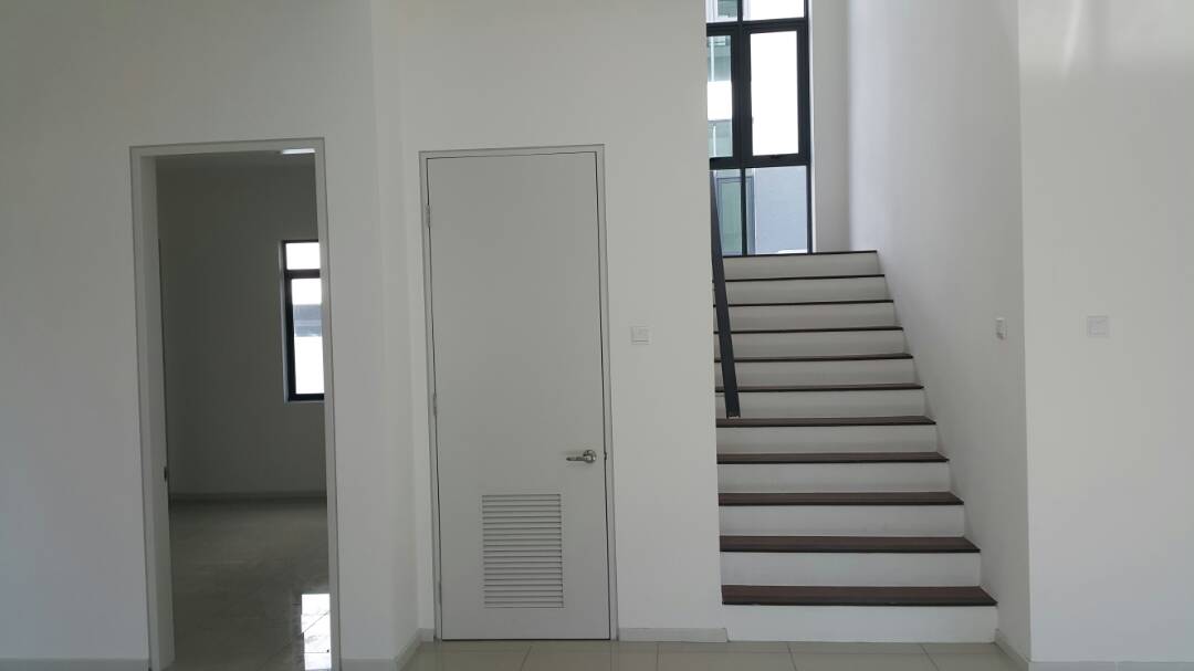 3 STOREY Bungalow Lambaian Residence BANGI KAJANG - photo 5