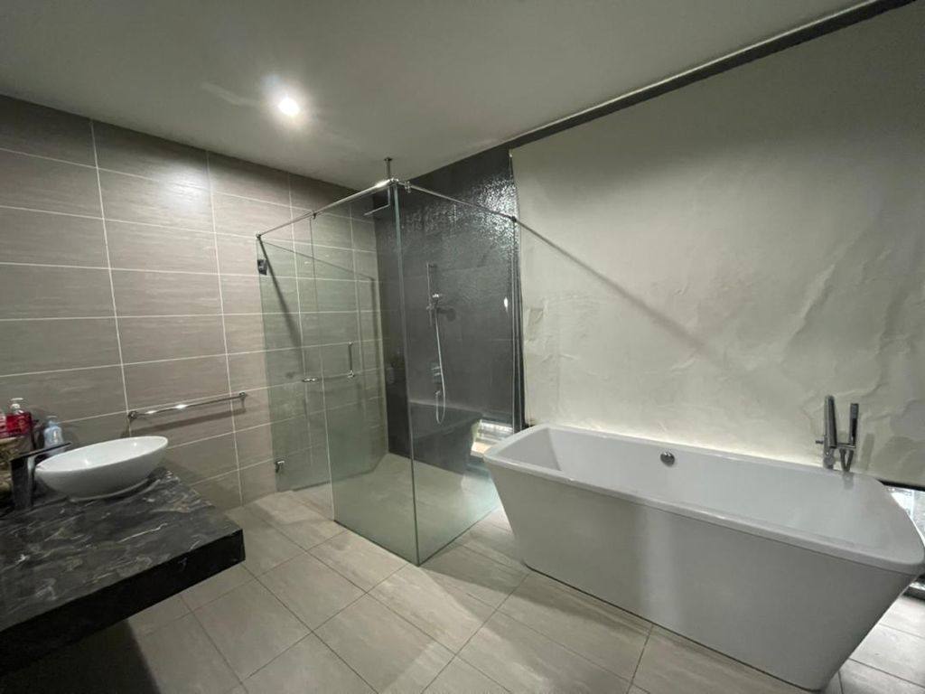 Facing Lake 3 Storey Semi D Twin Villa Presint 8 - photo 8