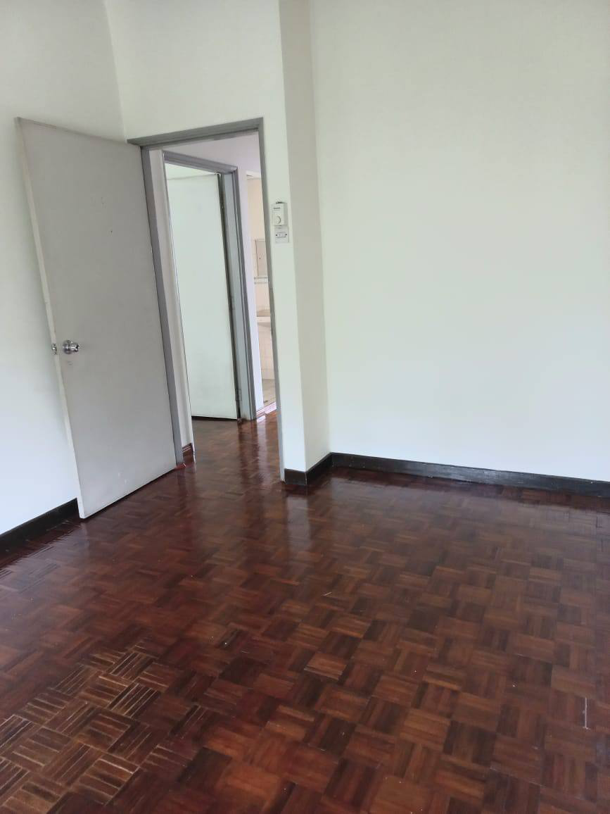Facing open Double story terrace  USJ2 - photo 9