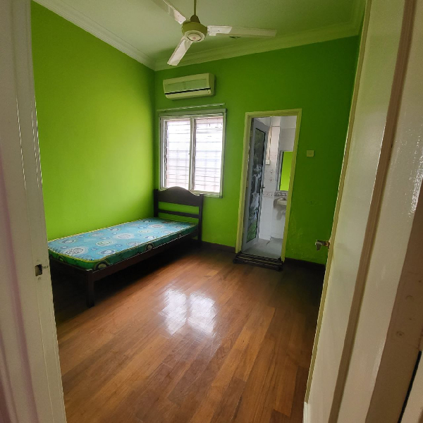 CORNER LOT Fully Renovated Double Storey Saujana Impian Kajang - photo 8