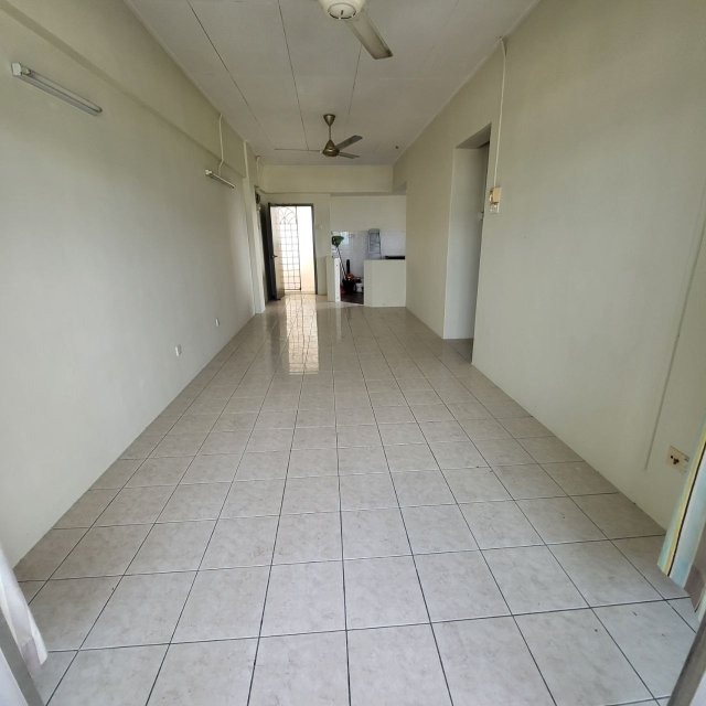 FOR SALE Apartment Vista Seri Putra, Bangi - photo 2