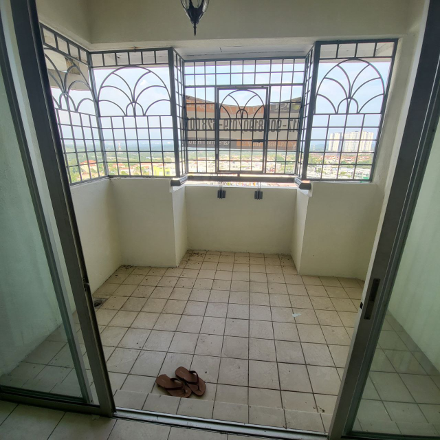 FOR SALE Apartment Vista Seri Putra, Bangi - photo 3