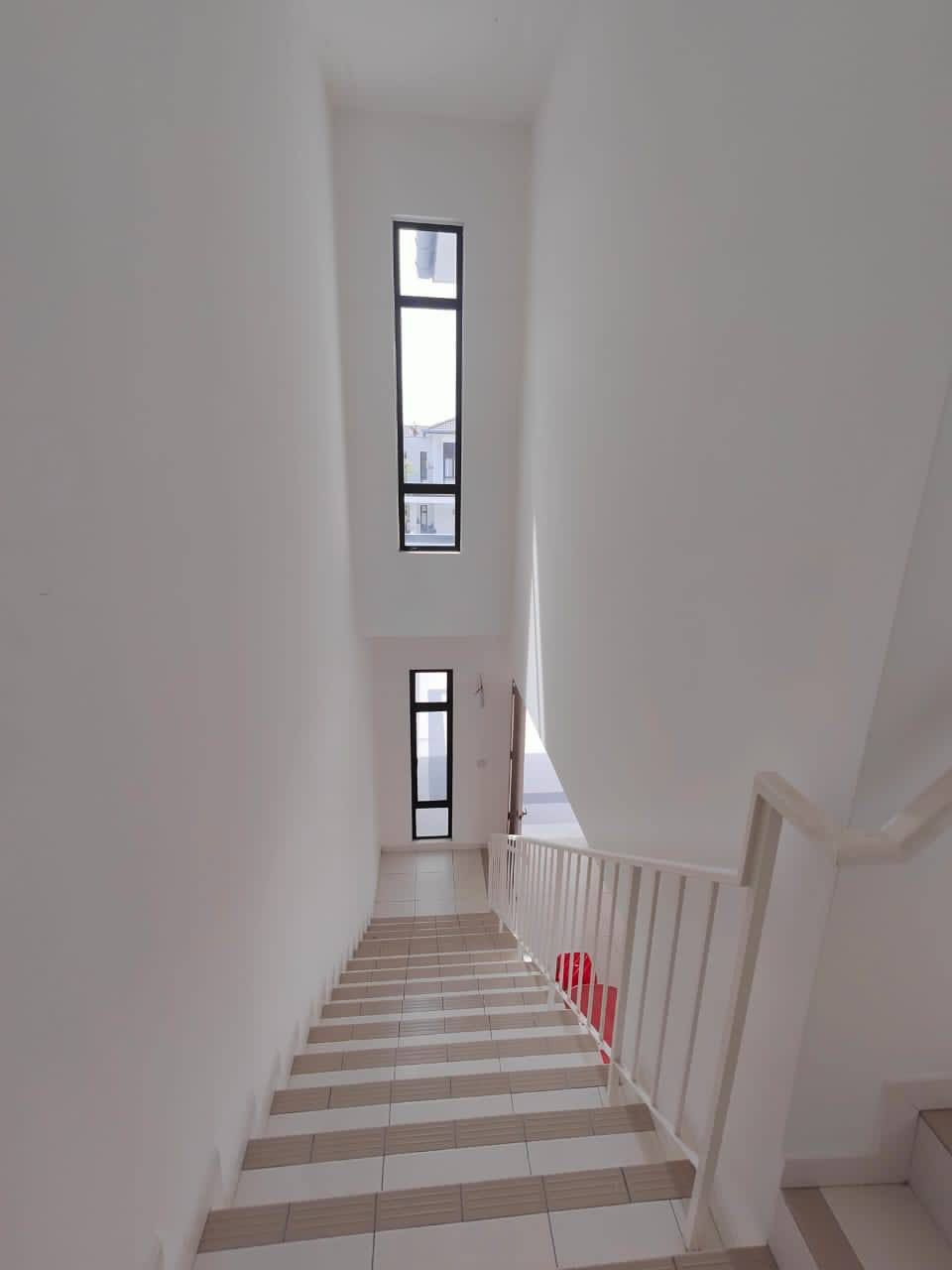 Double Storey Endlot Terrace Eco Grandeur, Graham - photo 3