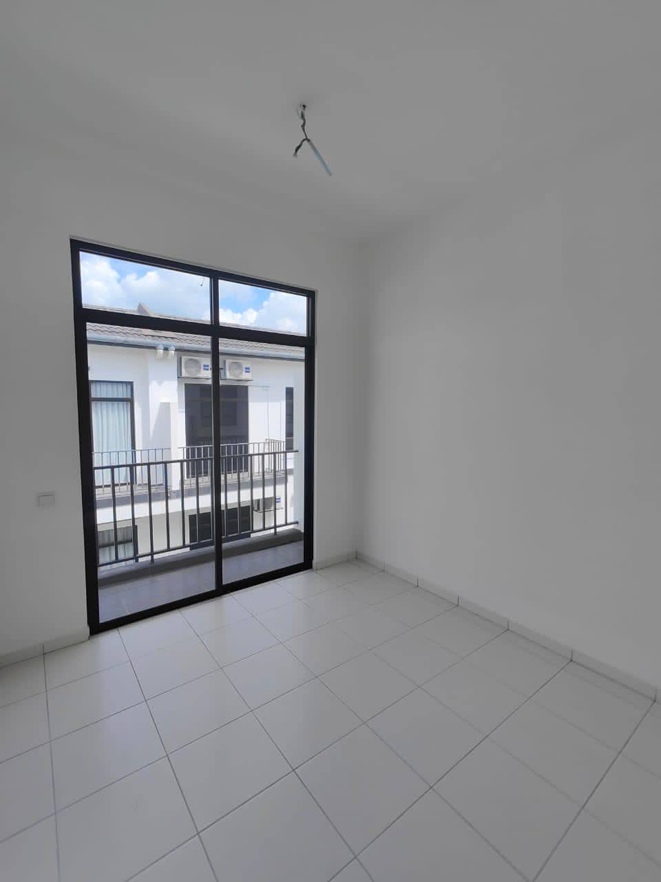 Double Storey Endlot Terrace Eco Grandeur, Graham - photo 8