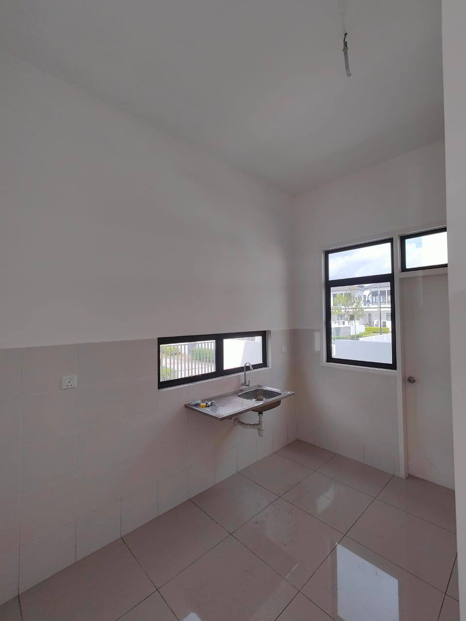 Double Storey Endlot Terrace Eco Grandeur, Graham - photo 9