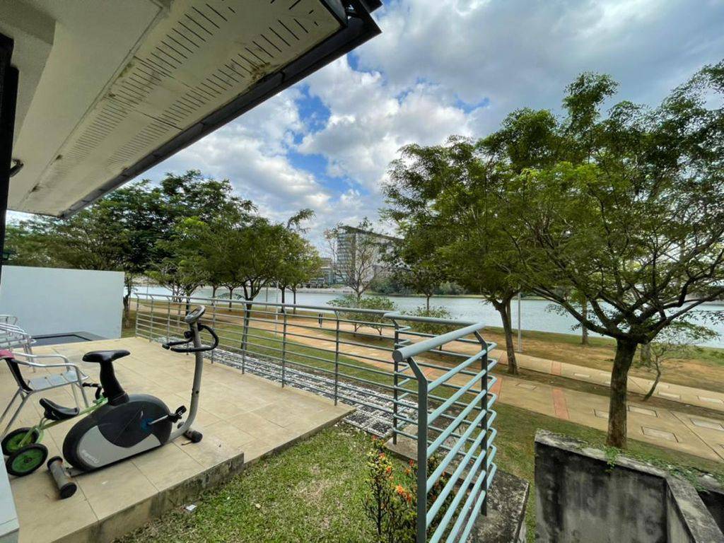 Facing Lake Putrajaya andMasjid Mizan 3 story Semi - photo 2