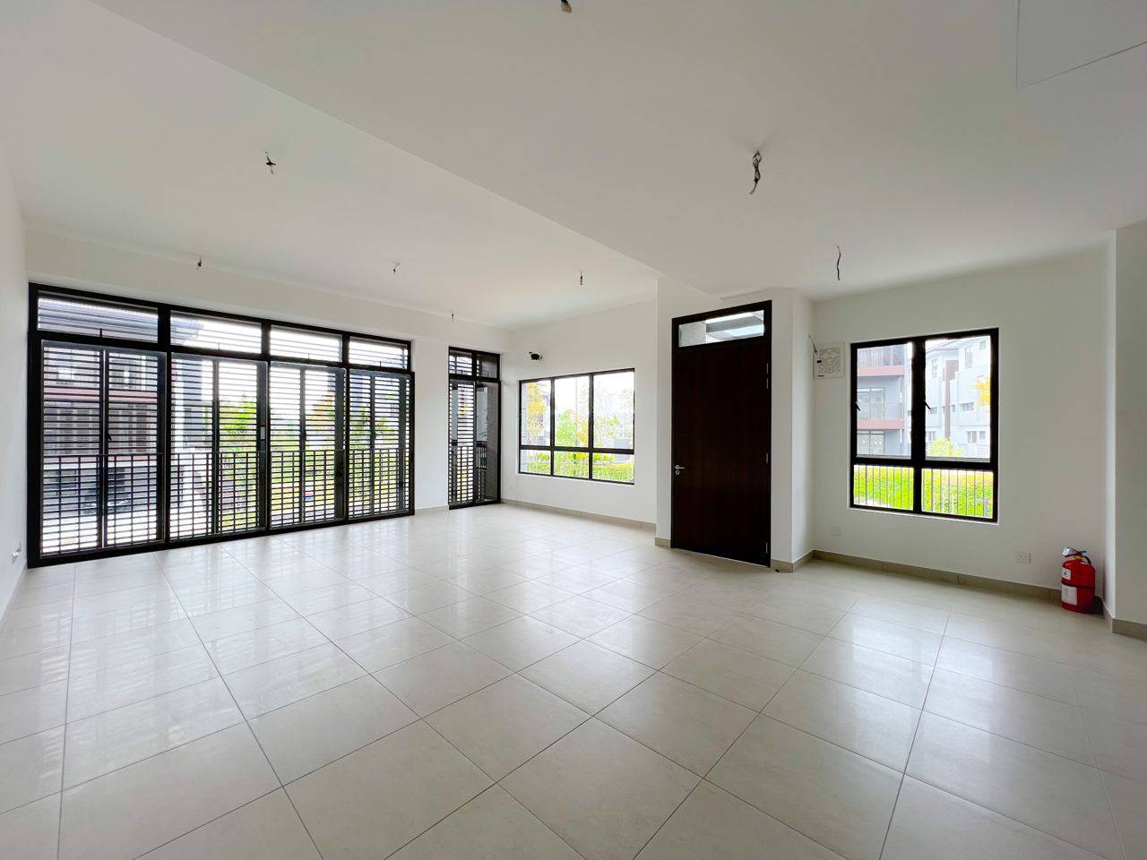 End lot unit The Mulia Residence , Cyberjaya - photo 3