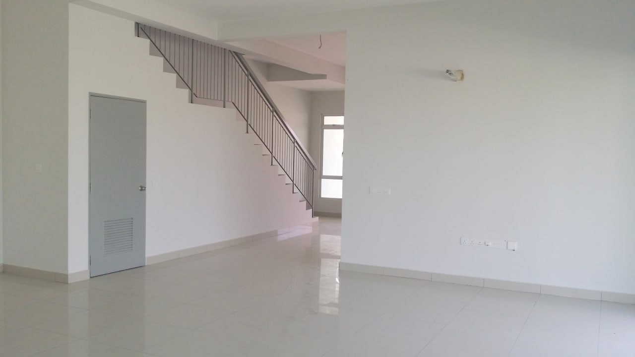 Corner unit 2 storey terrace bandar Rimbayu, Sha - photo 3