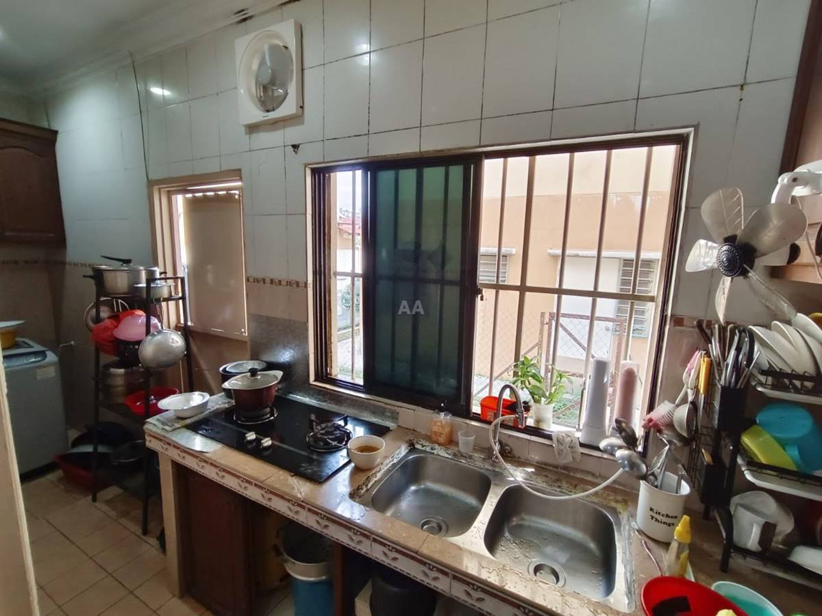 3 Storey Terrace House, Seksyen U5, Subang Bestari - photo 10