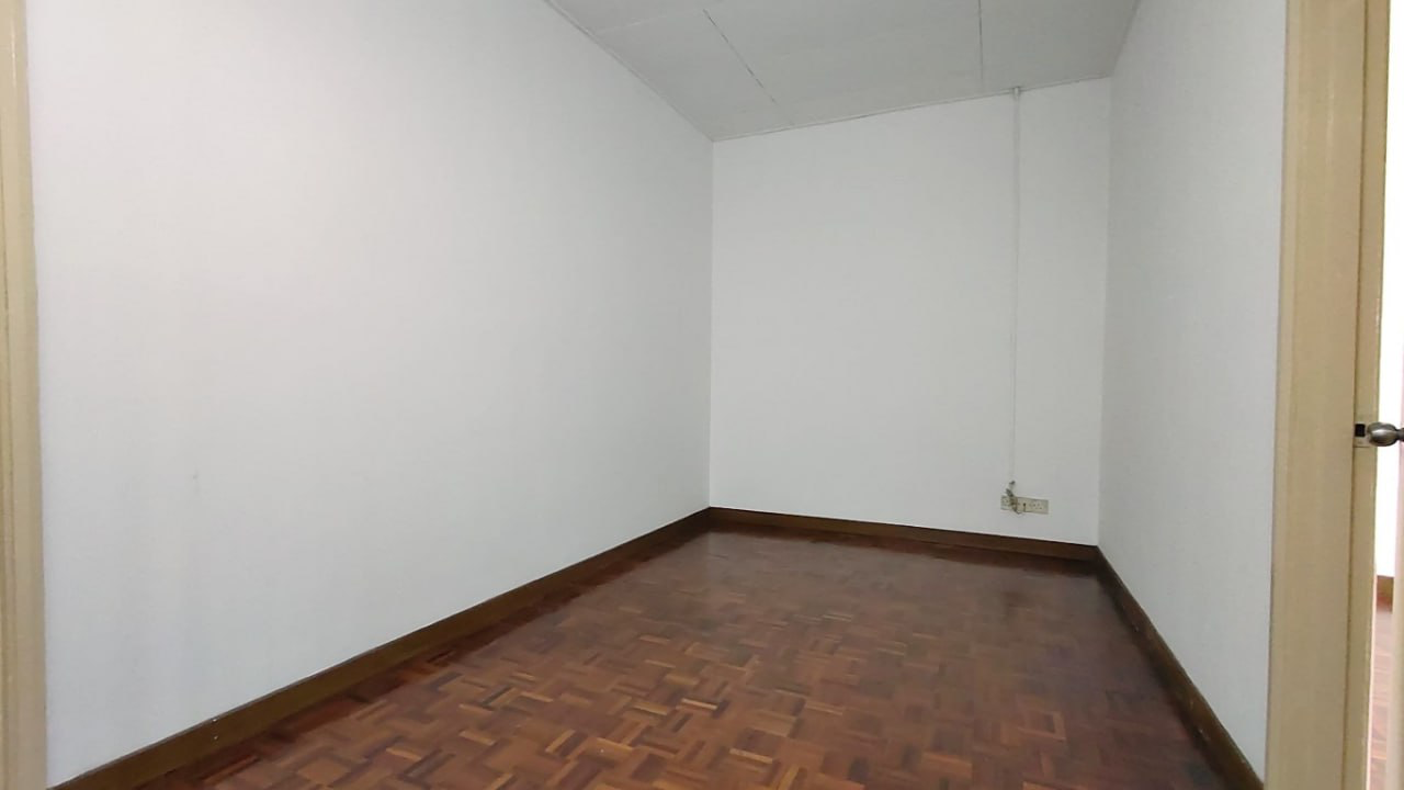 2 storey terrace gated and guarded freehold unit - photo 3