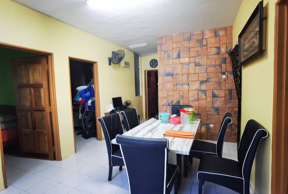Sri Astana Apartment, Taman Selayang Batu Caves - photo 11