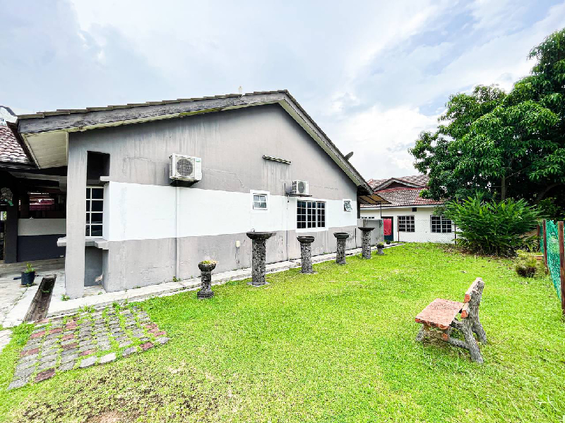 Corner Lot Single Storey Jalan Suadamai - photo 4