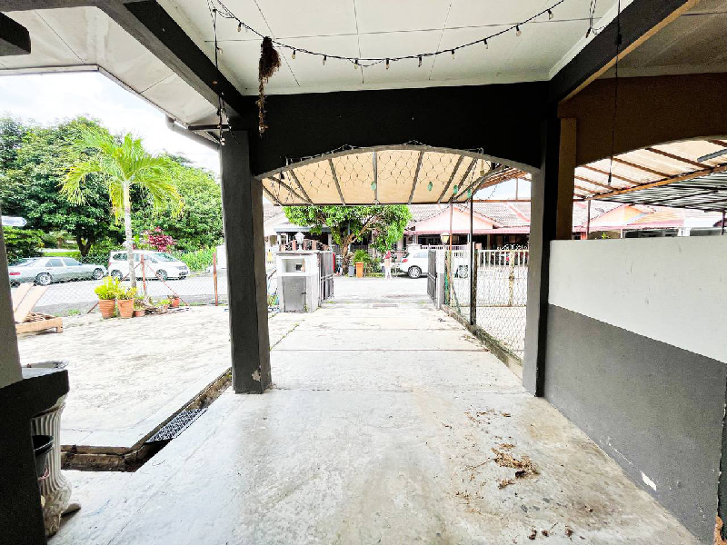 Corner Lot Single Storey Jalan Suadamai - photo 7